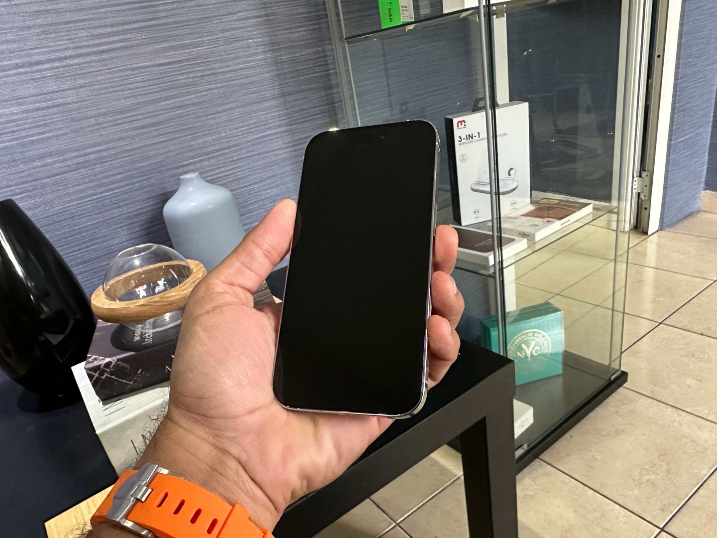celulares y tabletas - Vendo iPhone 14 Pro 256GB Silver E-Sim Como Nuevo, Desbloqueado, RD$ 58,300 NEG 2