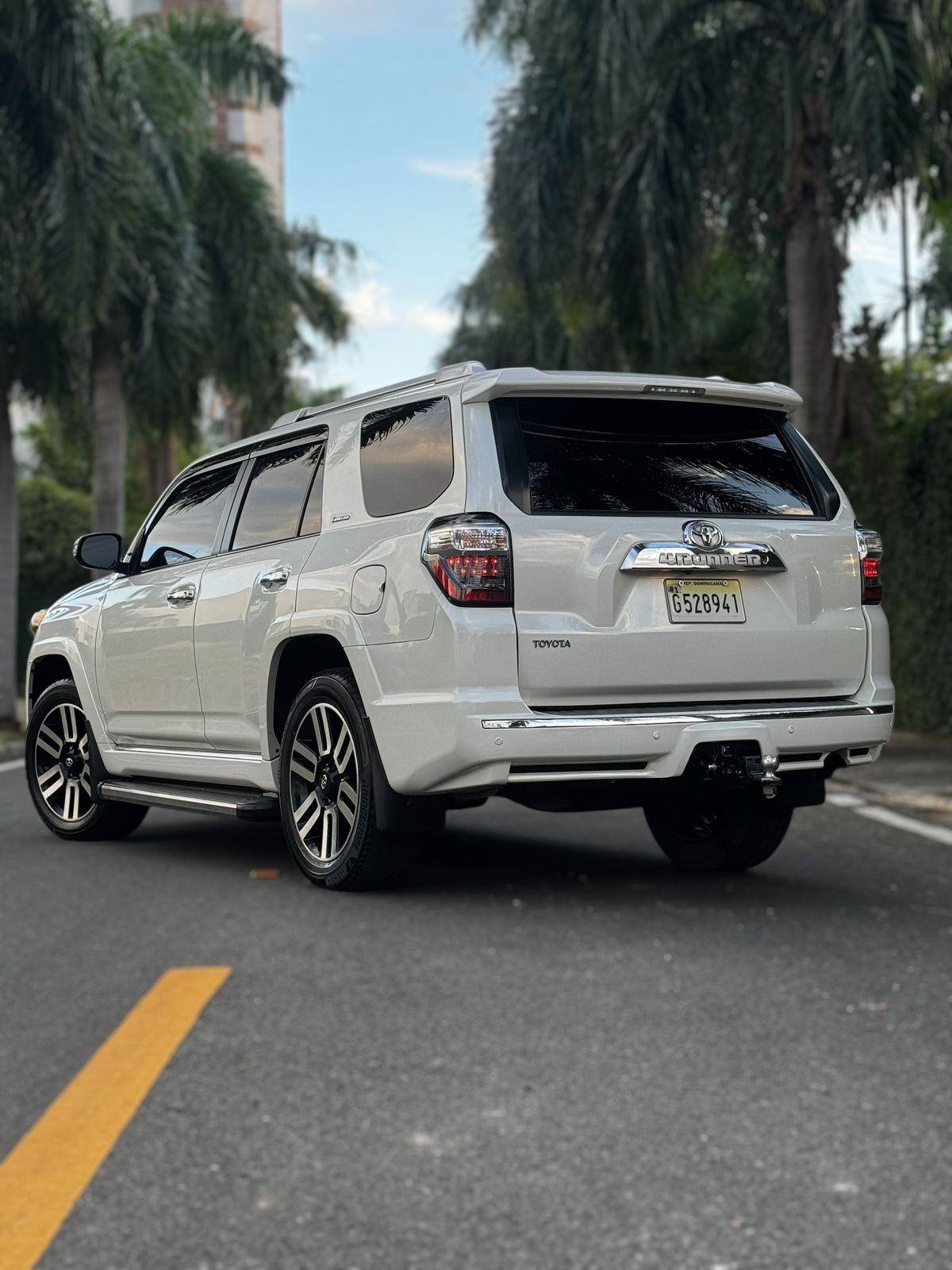 jeepetas y camionetas - Toyota 4 Runner Limited 2021US$54,000 negociable 1