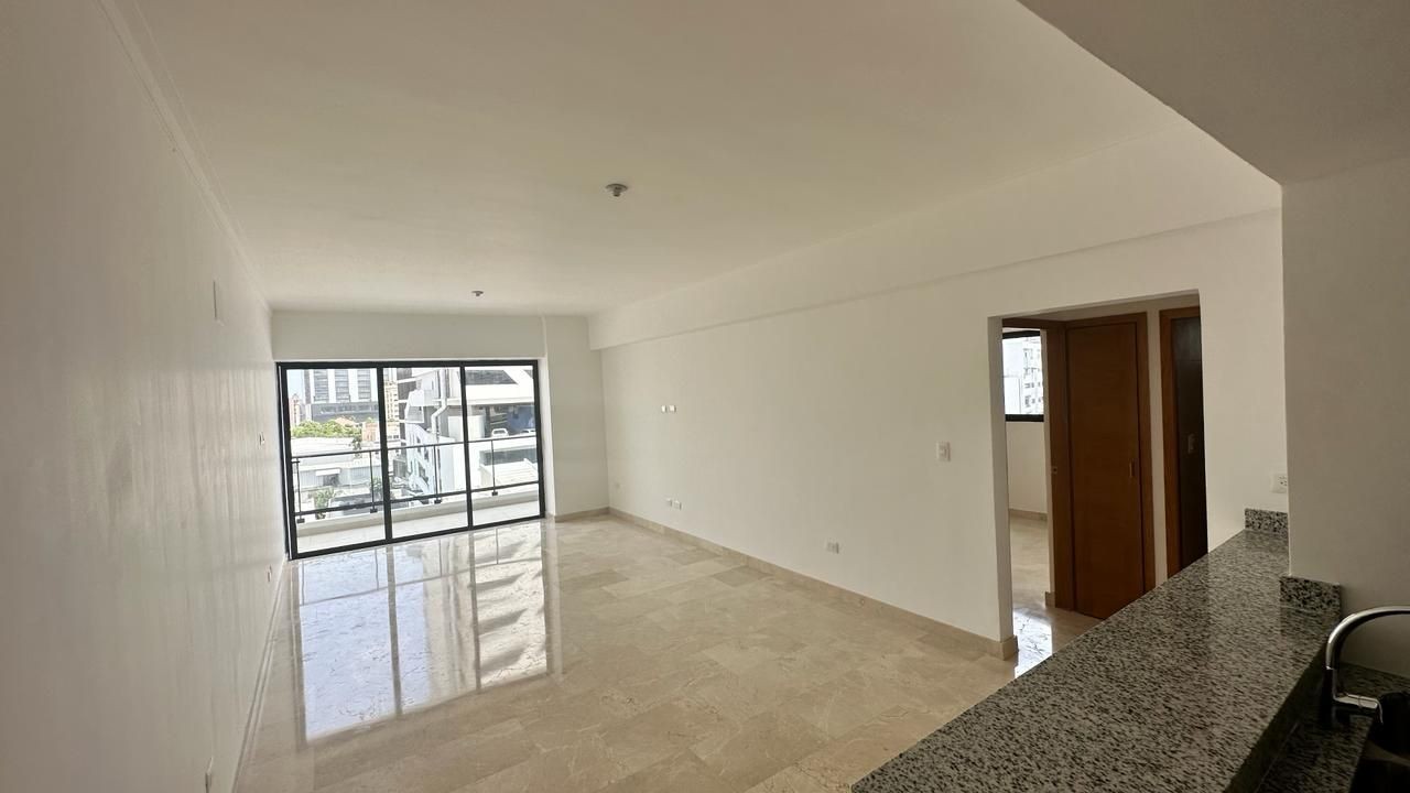 apartamentos - Apartamento en venta serralles. Amplio apartamento de dos habitaciones en piso 5 4