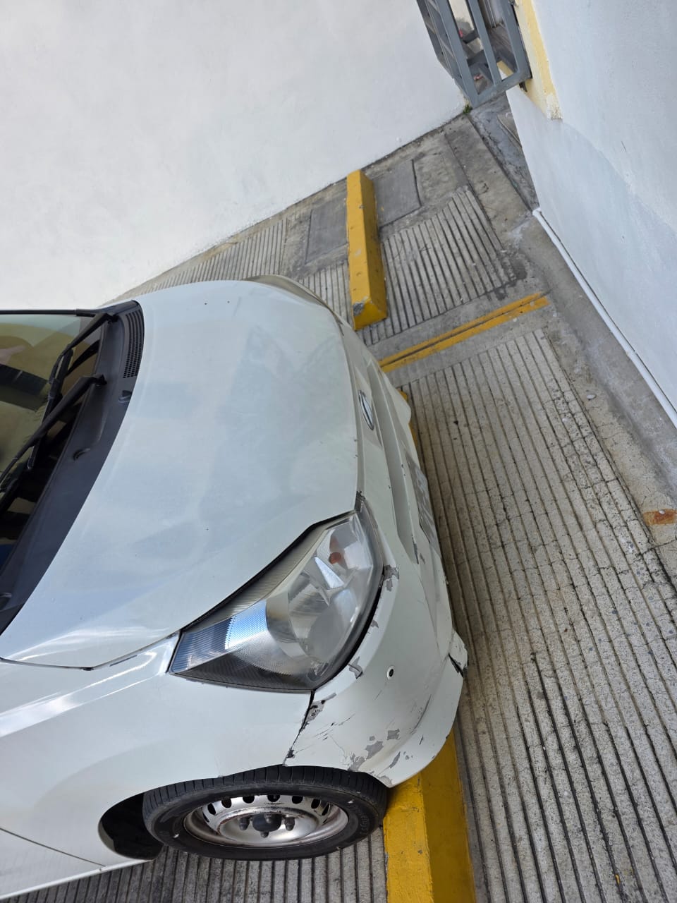 carros - Vendo Daihatsu Mira 2027 1