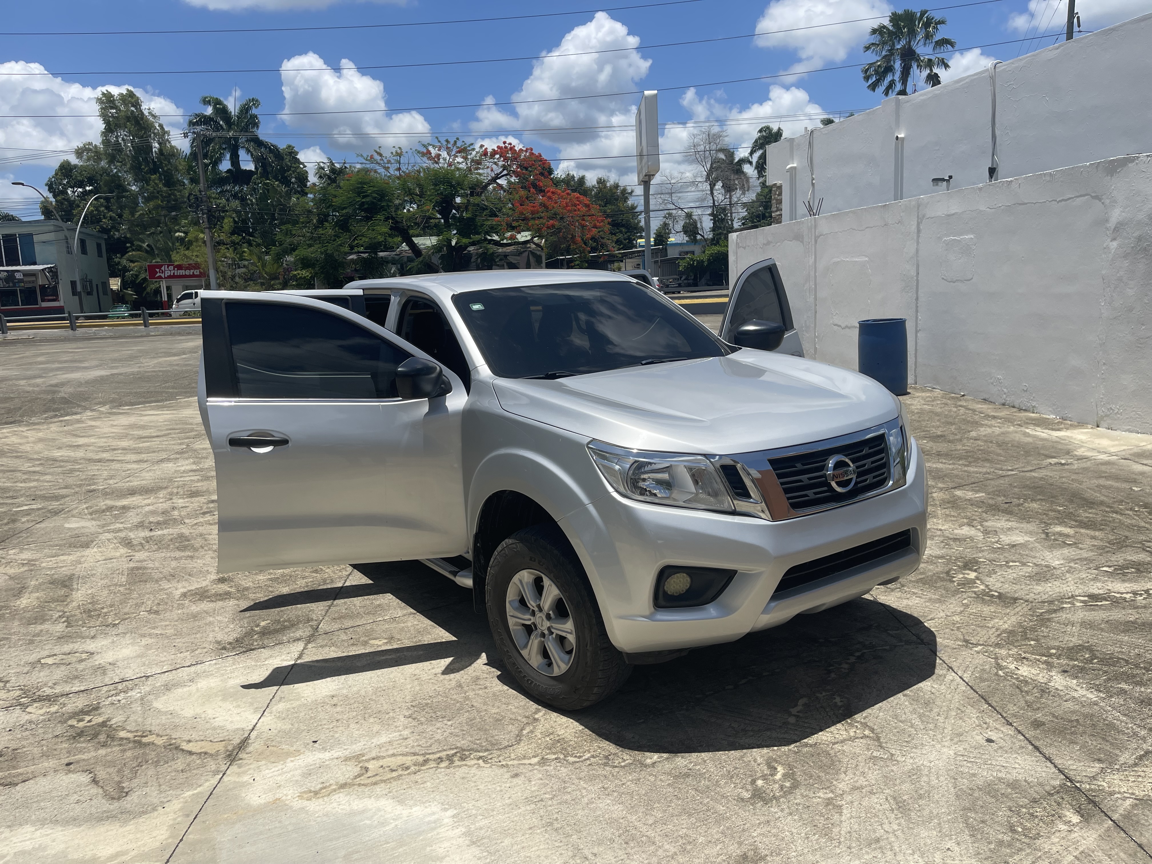 jeepetas y camionetas - Nissan Frontier 4WD, Diesel, único dueño, Alarma. 1