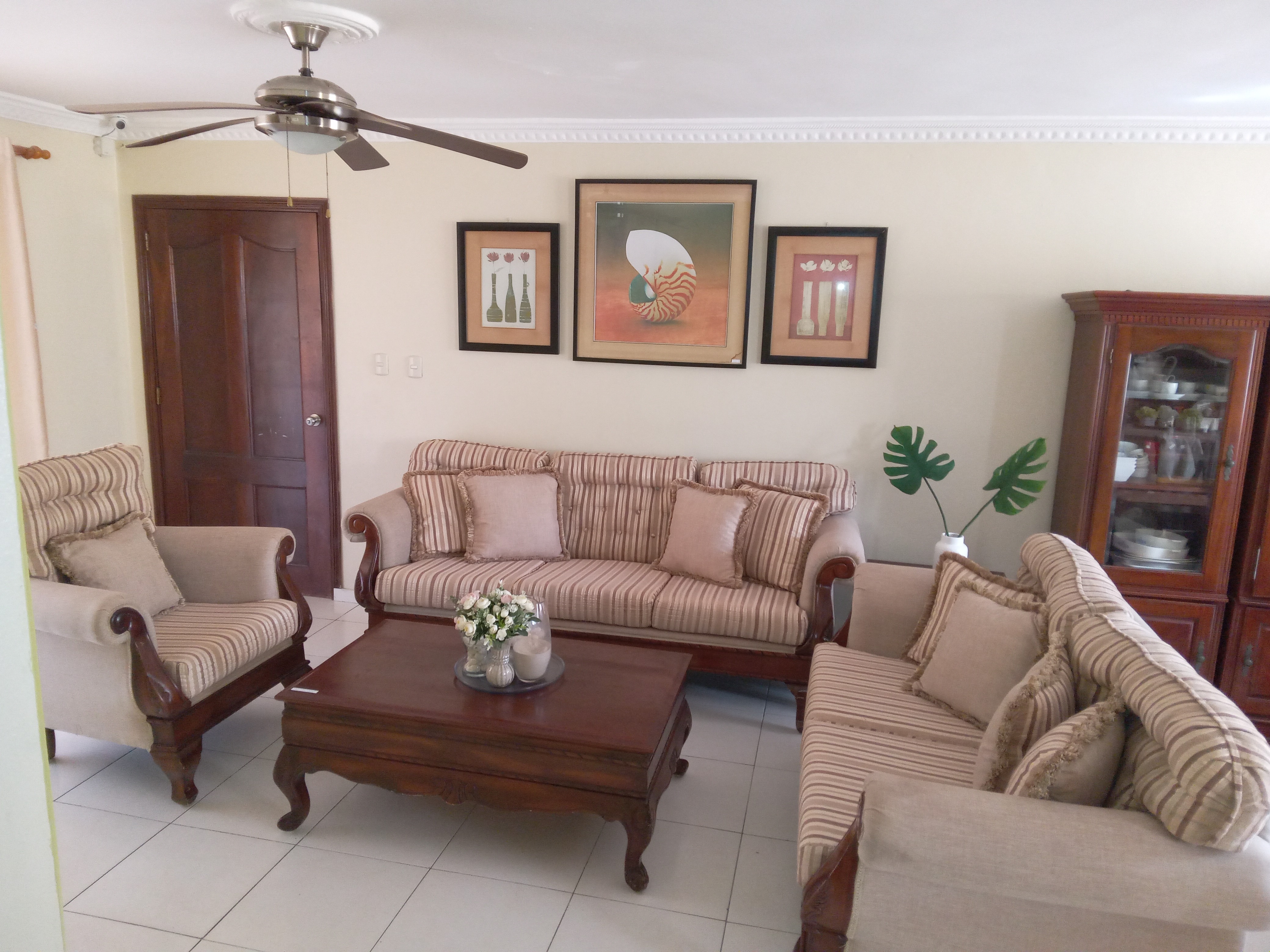 muebles y colchones - De Oportunidad!! Juego de Mueble Clasico Hermoso en caoba 7