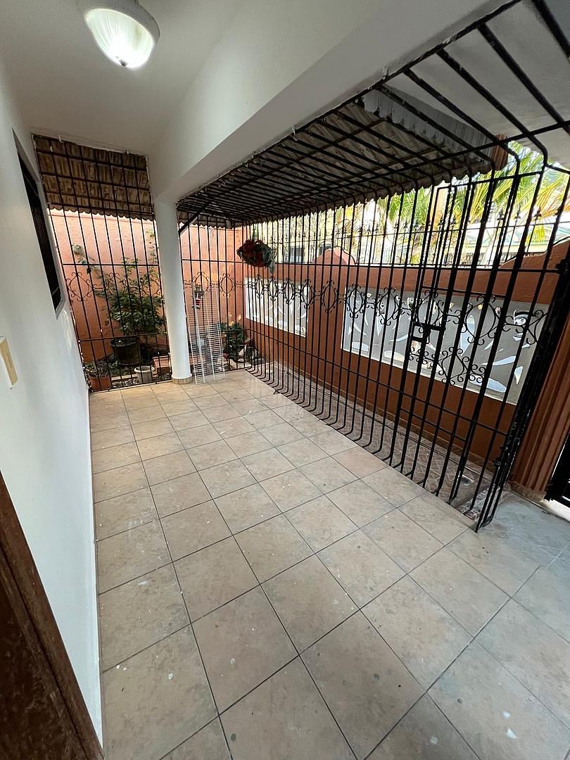 casas - venta de casa de un nivel en lucerna Santo Domingo este  0