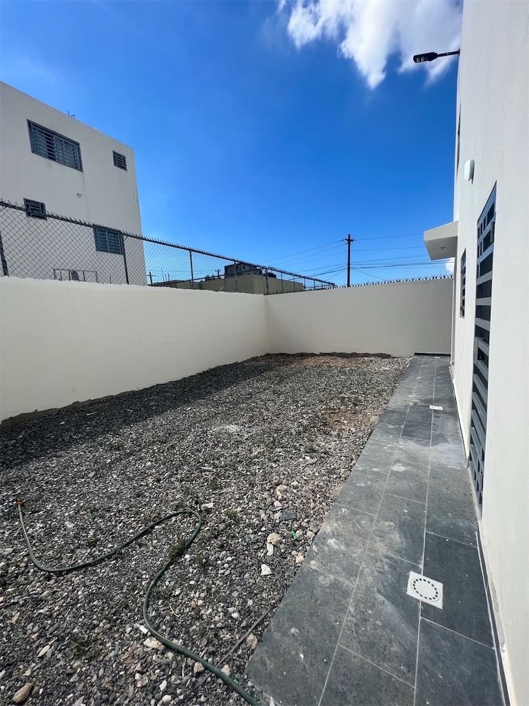 casas - Venta de casa nueva en la Autopista de San Isidro prado oriental Santo Domingo  3