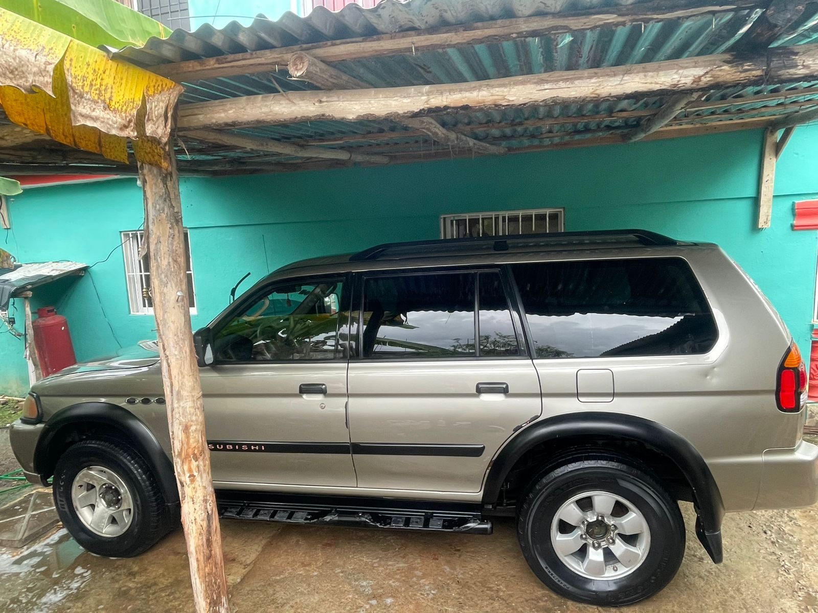 jeepetas y camionetas - En venta por motivos de viajes me Boy del país gra