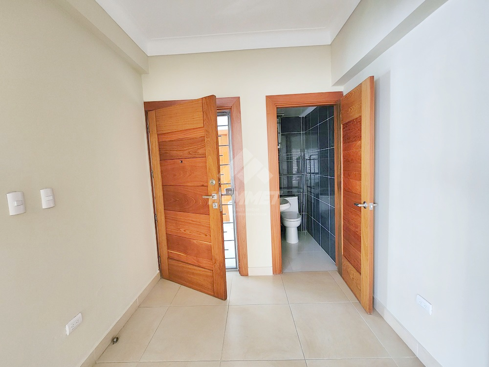 apartamentos - APARTAMENTO ASCENSOR Y PLANTA FULL LA ESMERALDA  1