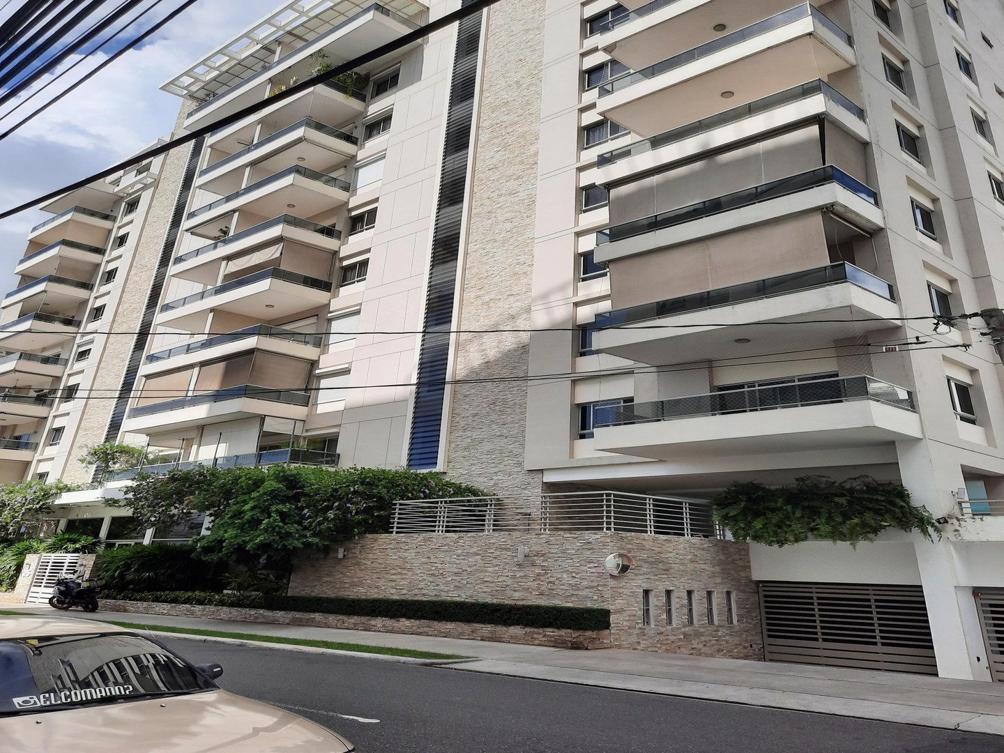 apartamentos - , Sector de Piantini
5to piso con balcón, 250 m2 de construcción
3 habitaciones  7