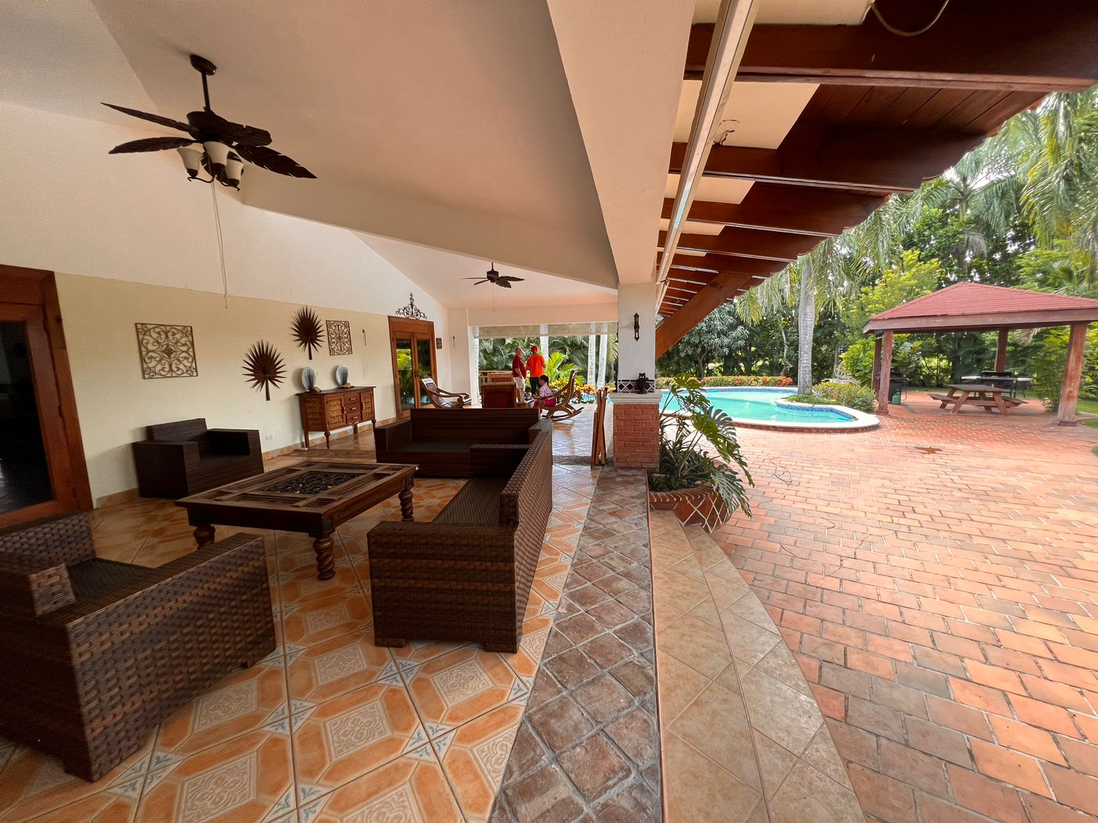 casas vacacionales y villas - Villa amueblada en Juan Dolio Metro Country Club 3