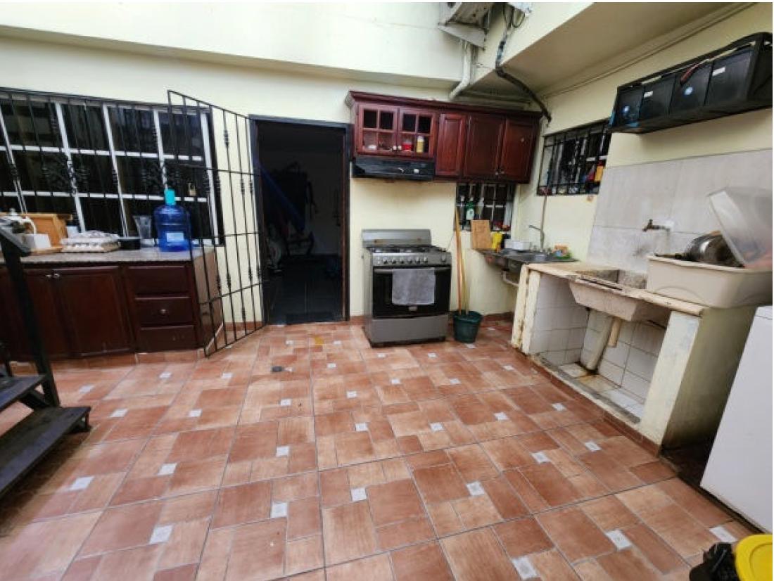 casas - Casa grande en Res Mirador Este 2