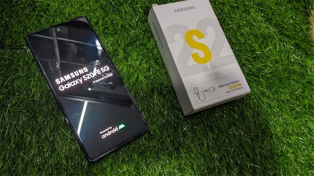 celulares y tabletas - samsung s20 FE  0