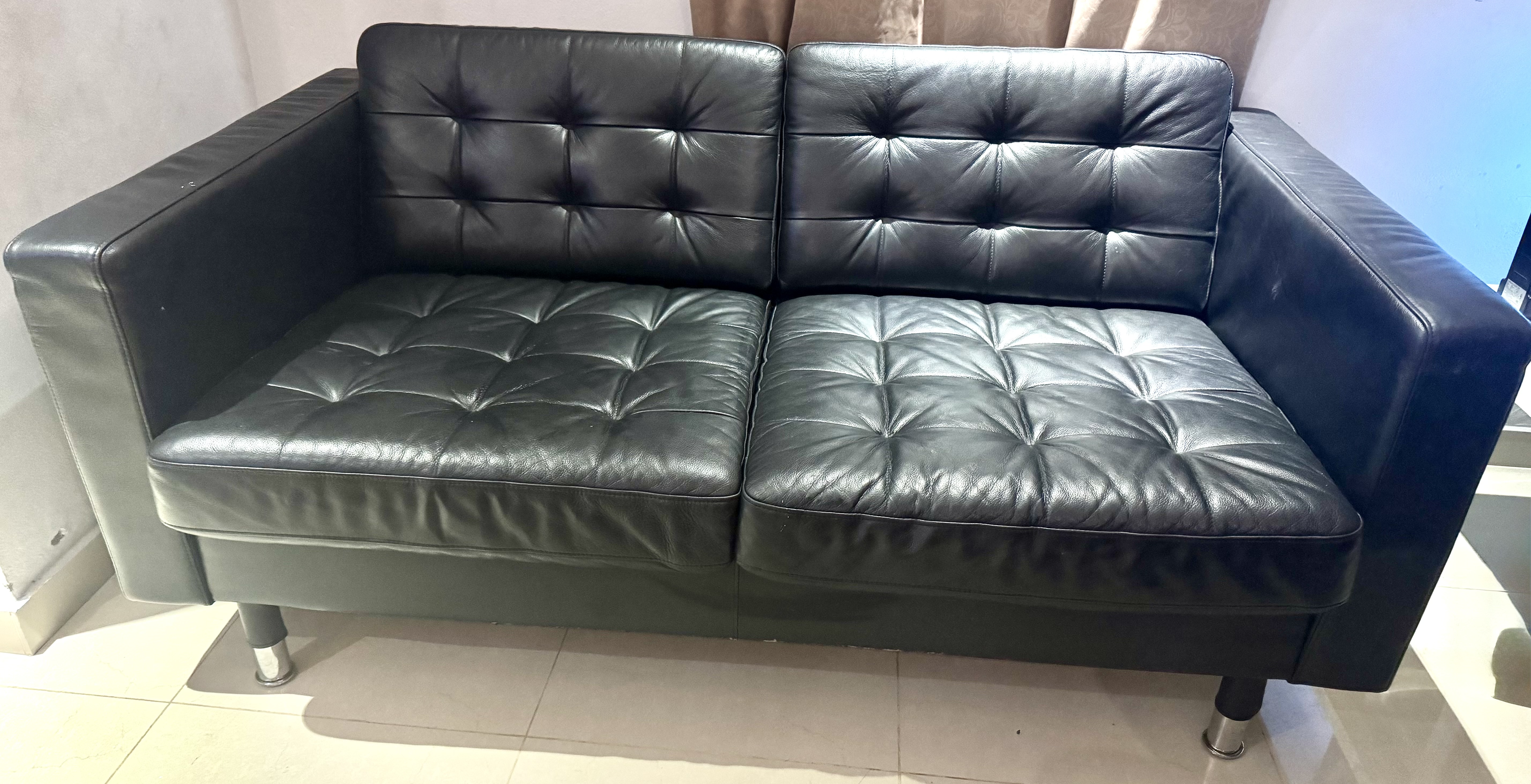 muebles y colchones - MUEBLES 3 Y 2 PLAZA LEATHER NEGRO  2
