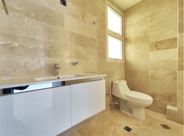 apartamentos - Apartamento de venta con área social en La Esmeralda 8