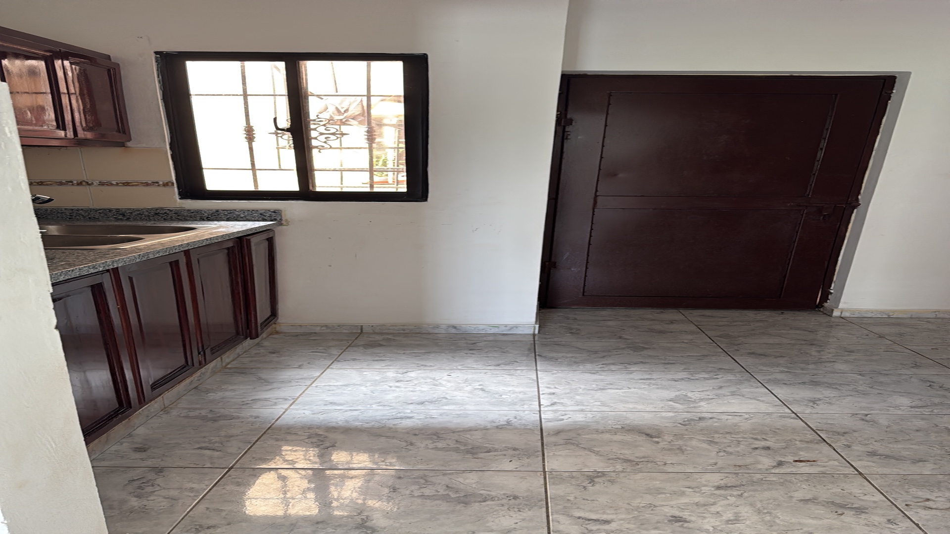 apartamentos - Se renta apartamento en Reparto de 3 Ojos
Santo Domingo Este
 3