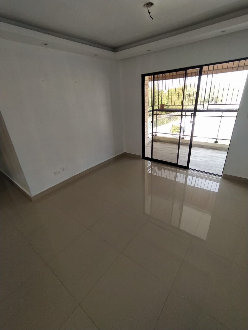 apartamentos - Se renta Apto Ave Ecologica. 3 Hab. 2 Banos.