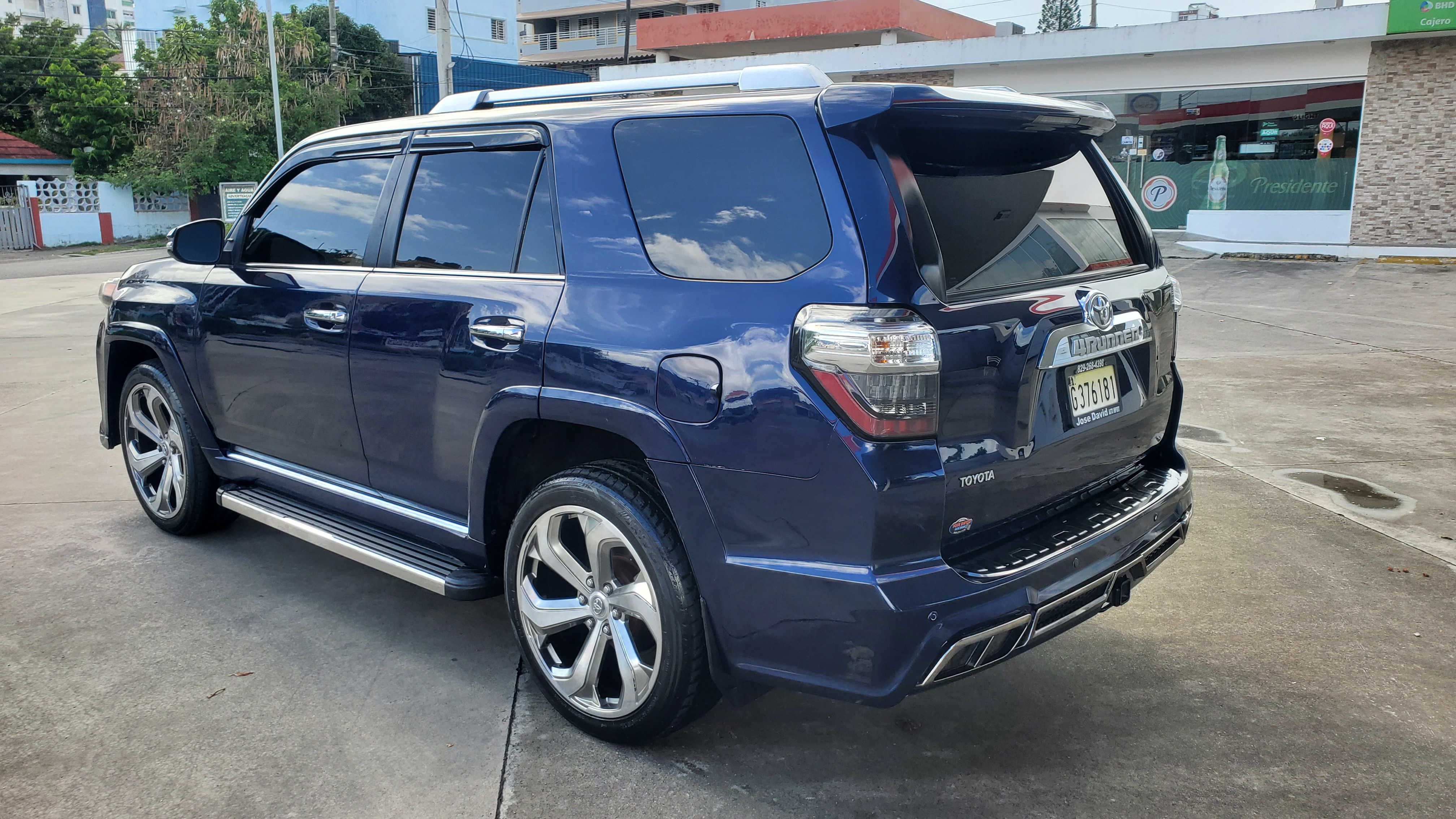 jeepetas y camionetas - 2016 Toyota 4Runner Limited (full) *BIEN NEGOCIABLE* 1