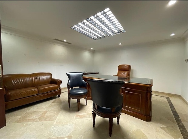 oficinas y locales comerciales - Local en Naco Amplio 9