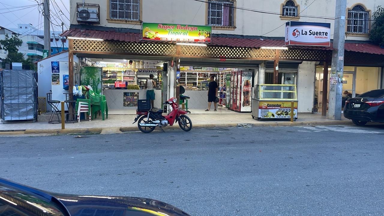 oficinas y locales comerciales - colmado en venta muy Bueno 0