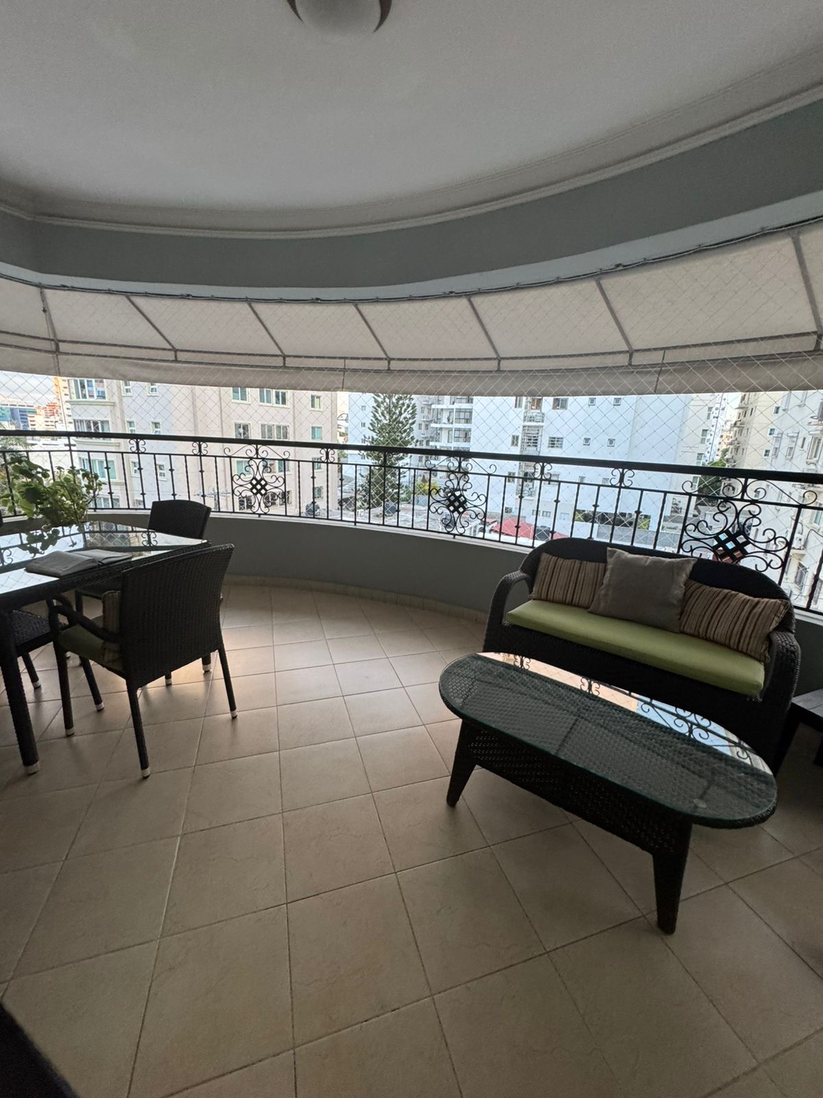 apartamentos - Apto Venta Serralles  piso 5  con 3 habitaciones 3 1