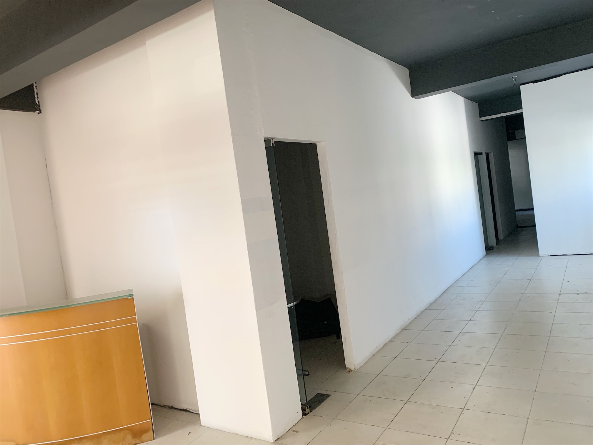 oficinas y locales comerciales - Local cerca a la churchill 4