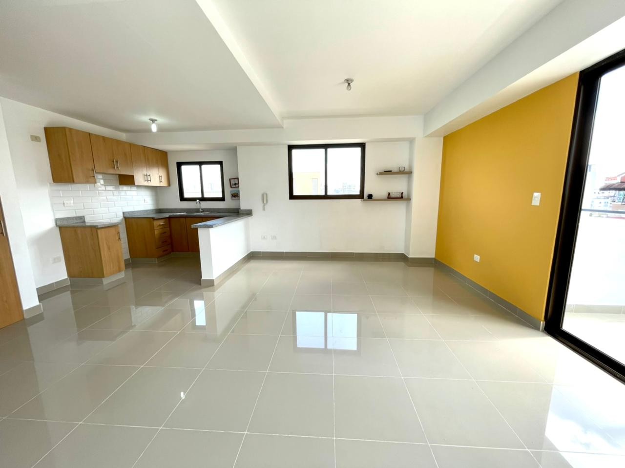 apartamentos - Apartamento con línea blanca en Evaristo Morales 1
