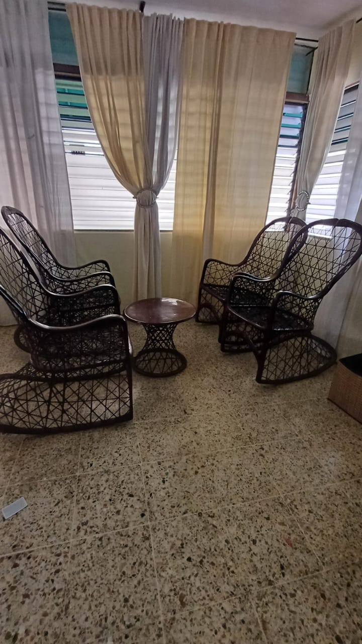 muebles y colchones - Vendo juego de mecedoras. 3
