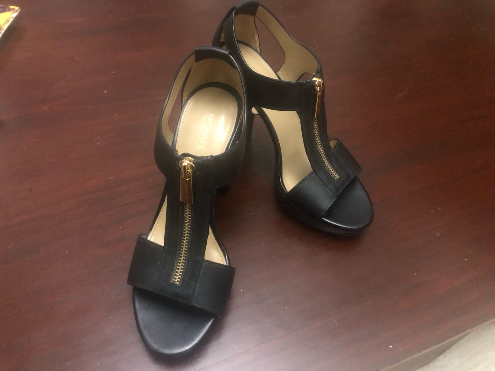 zapatos para mujer - Vendo zapatillas Michael Kors RD$4,000 0
