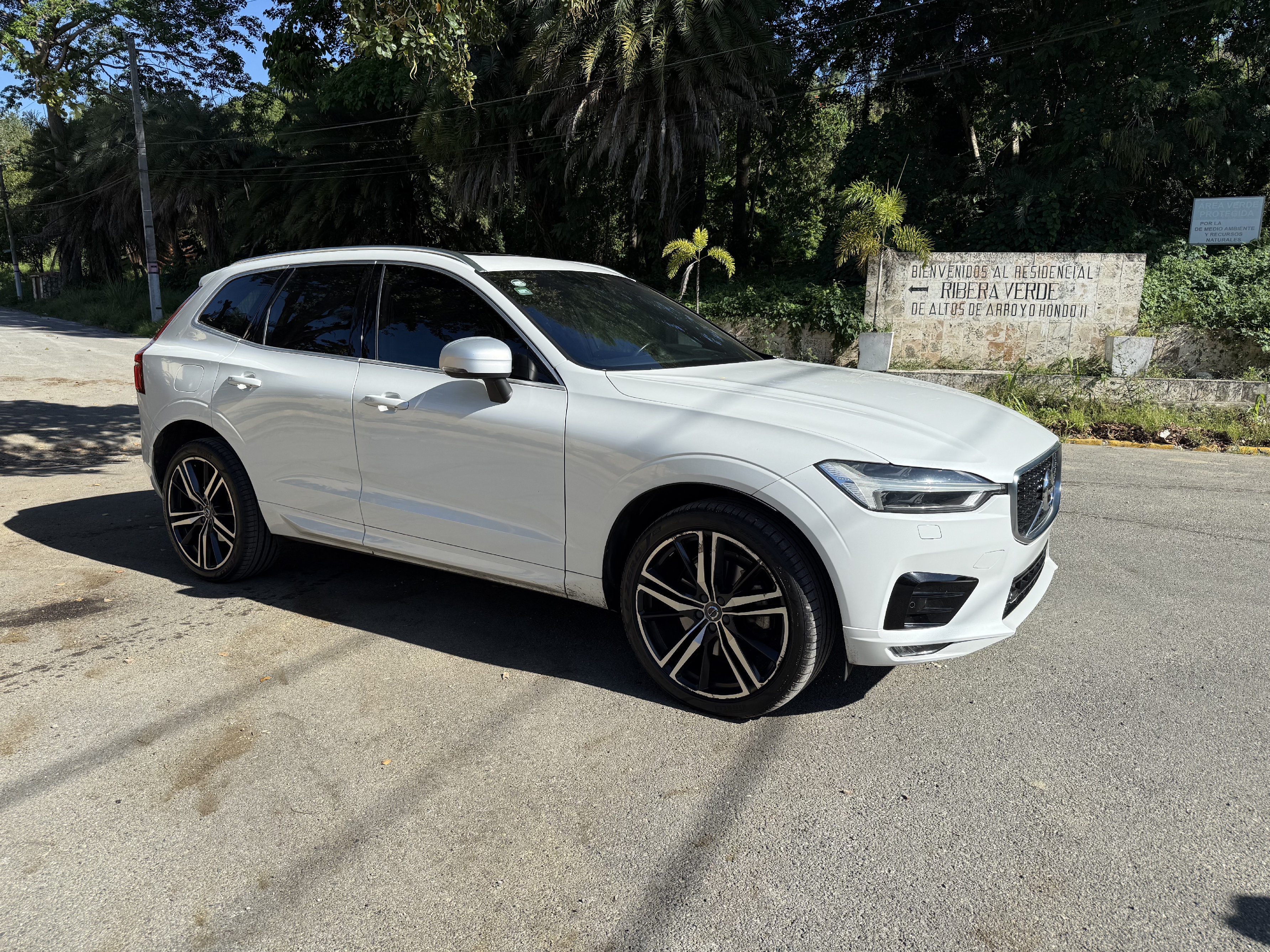 jeepetas y camionetas - Volvo XC 60 (T6 R Design) 0