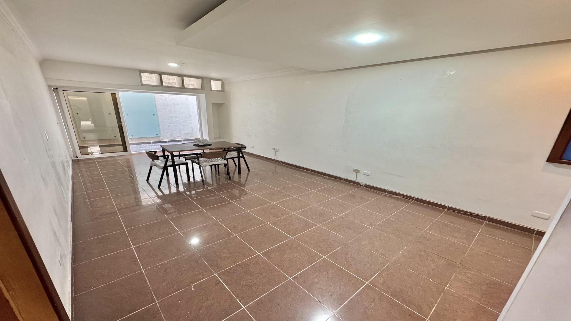 otros inmuebles - Townhouse en Piantini 2