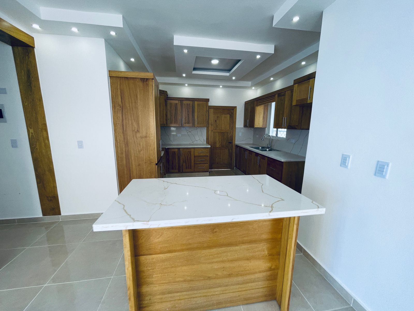 casas - 🏡 Casa Moderna y Espaciosa en Torre Alta –  6
