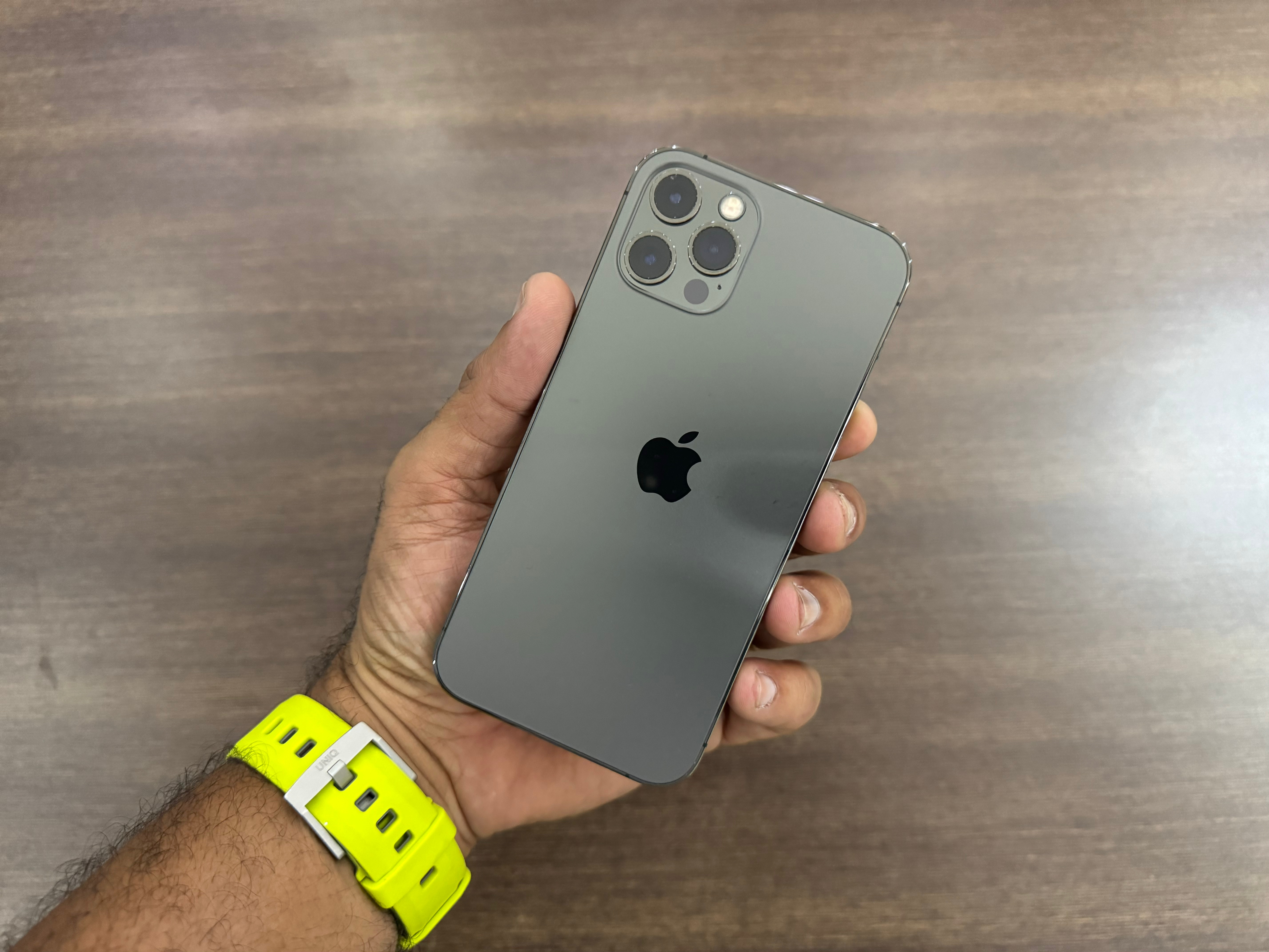 celulares y tabletas - iPhone 12 Pro 128GB Graphite Como Nuevo, $ 24,800  1