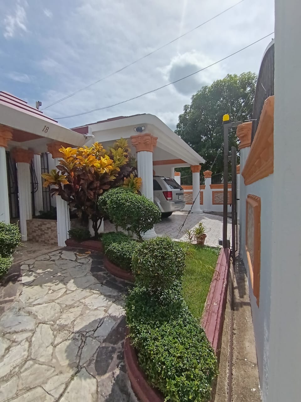 casas - Vivienda con Patio en Llanos de Gurabo