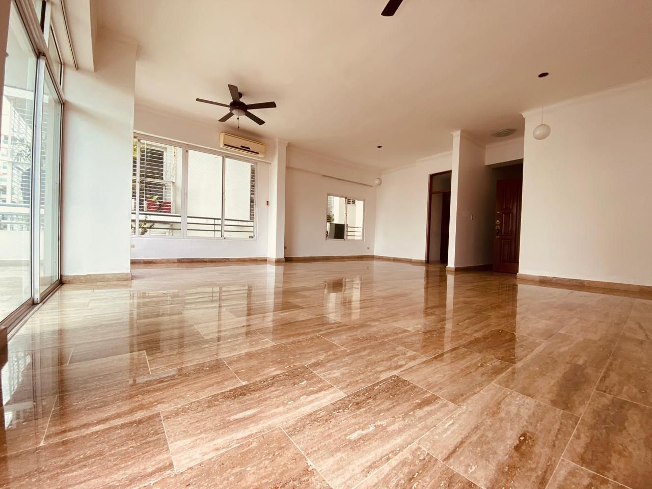 apartamentos - Urb. Real en venta apartamento de 3 habs. 3 baños