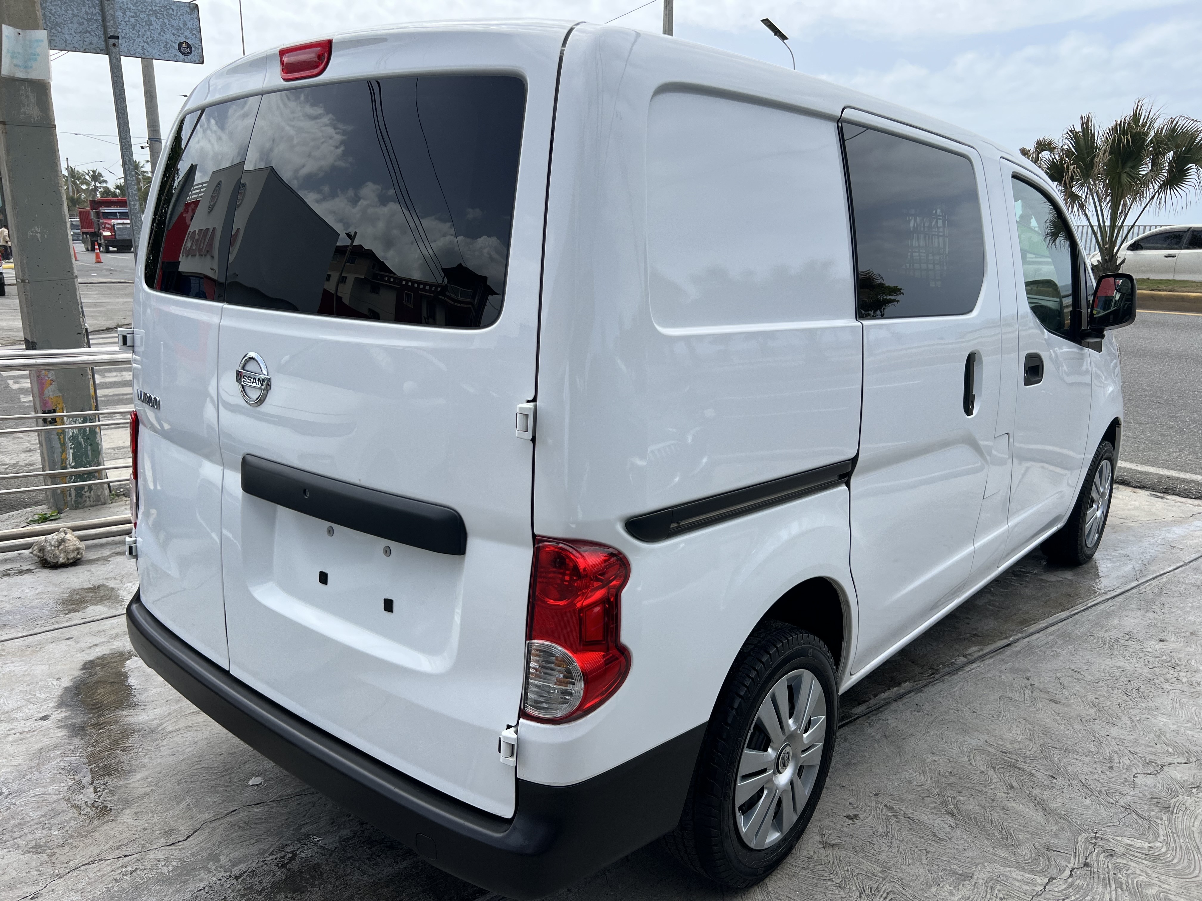 jeepetas y camionetas - Nissan NV200 2020 3