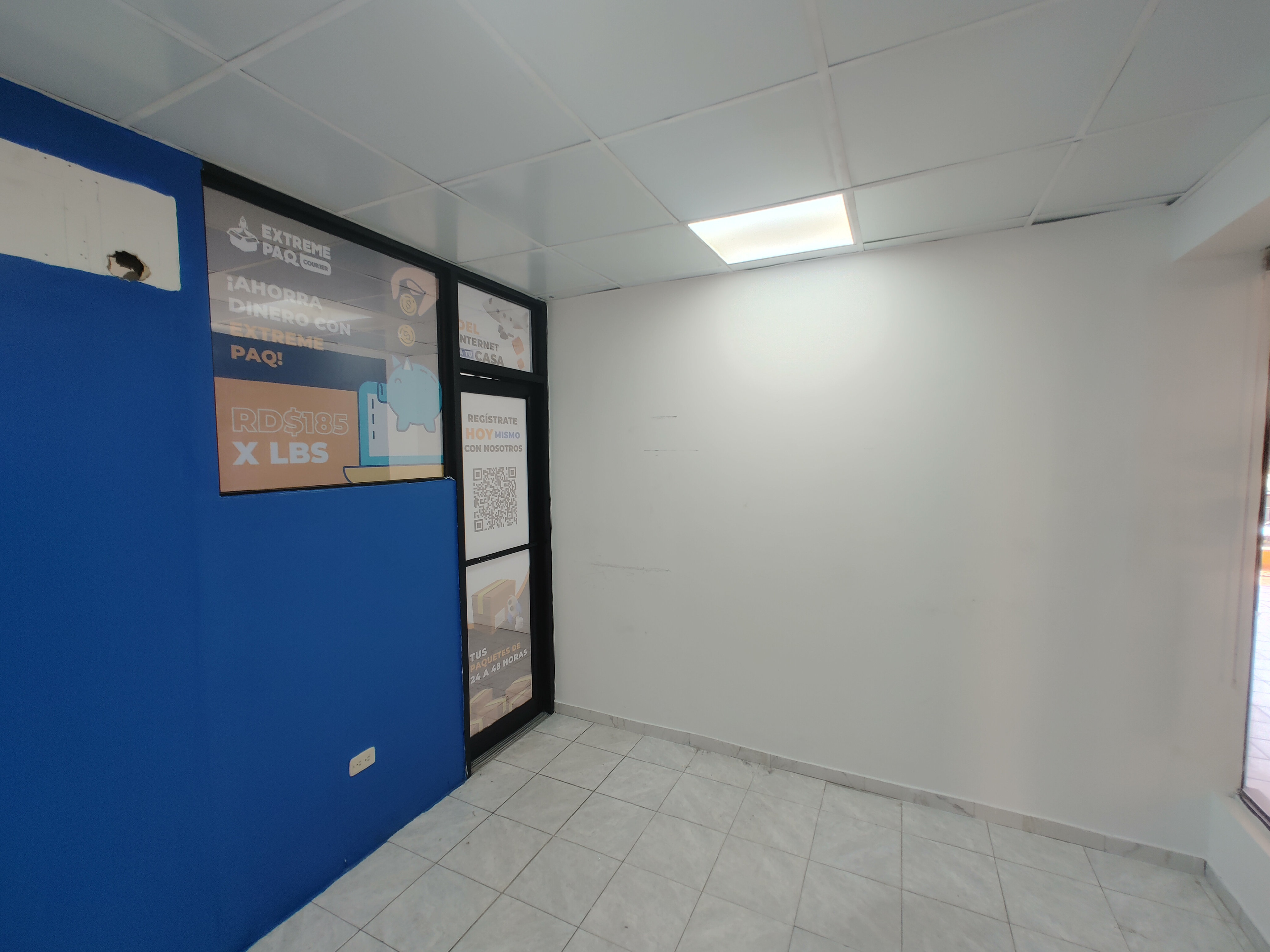 oficinas y locales comerciales - Local en alquiler en Paraíso en La Churchill 1