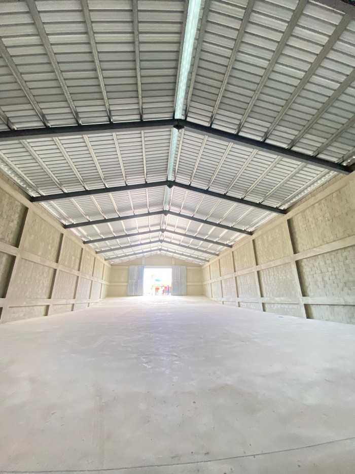 oficinas y locales comerciales - alquiler de nave comercial en brisa del este