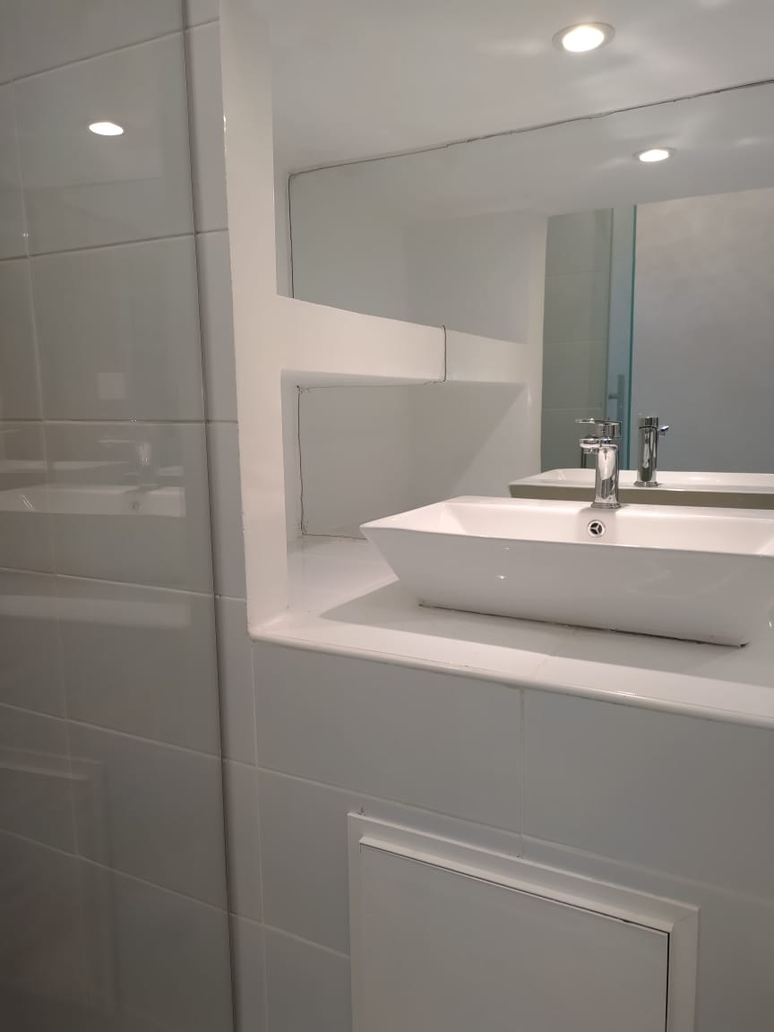 oficinas y locales comerciales - alquiler salón belleza o local en Naco  4
