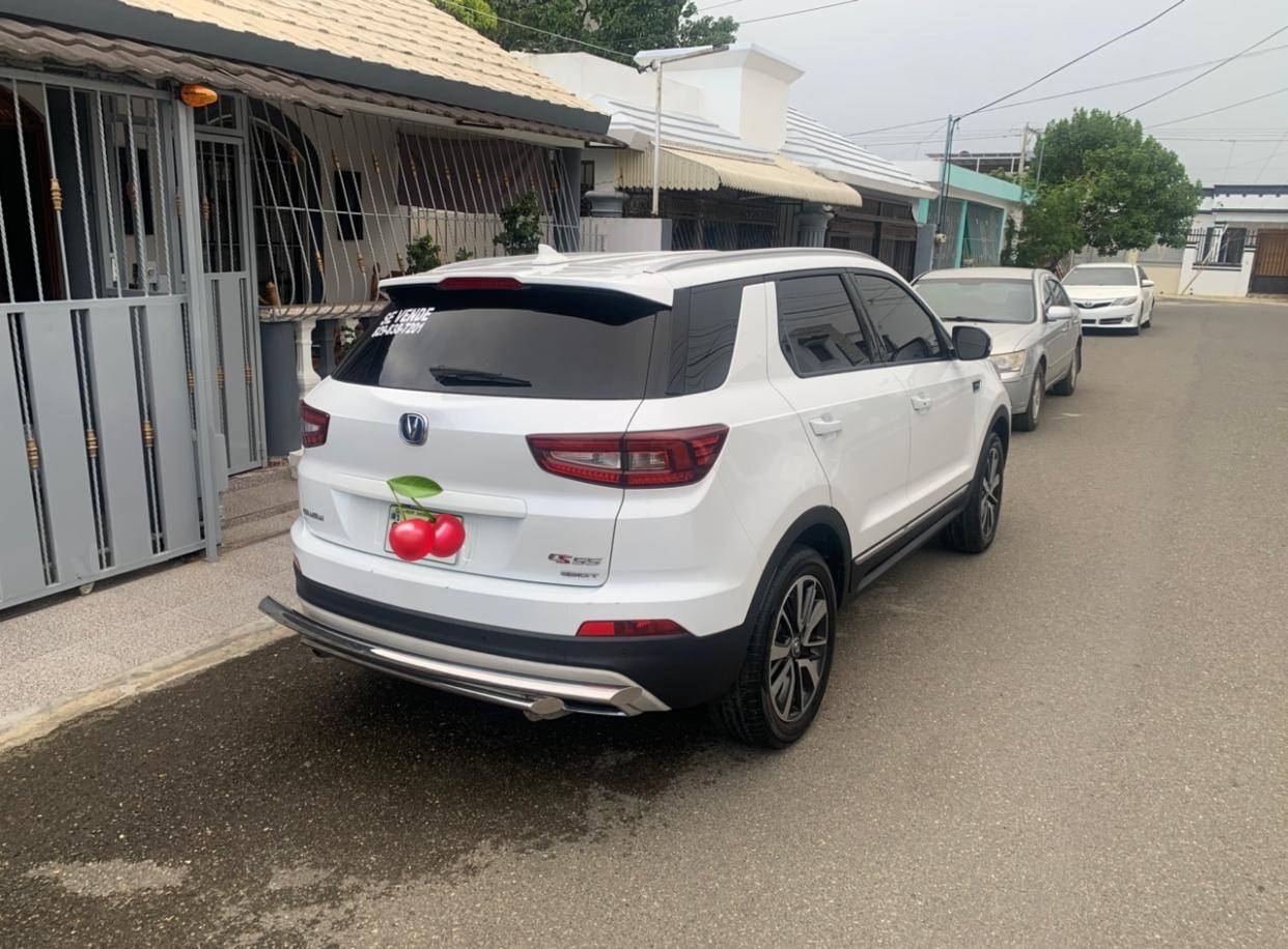 jeepetas y camionetas - Jeepeta Changan 2021 $930,000 negociable único dueño  1