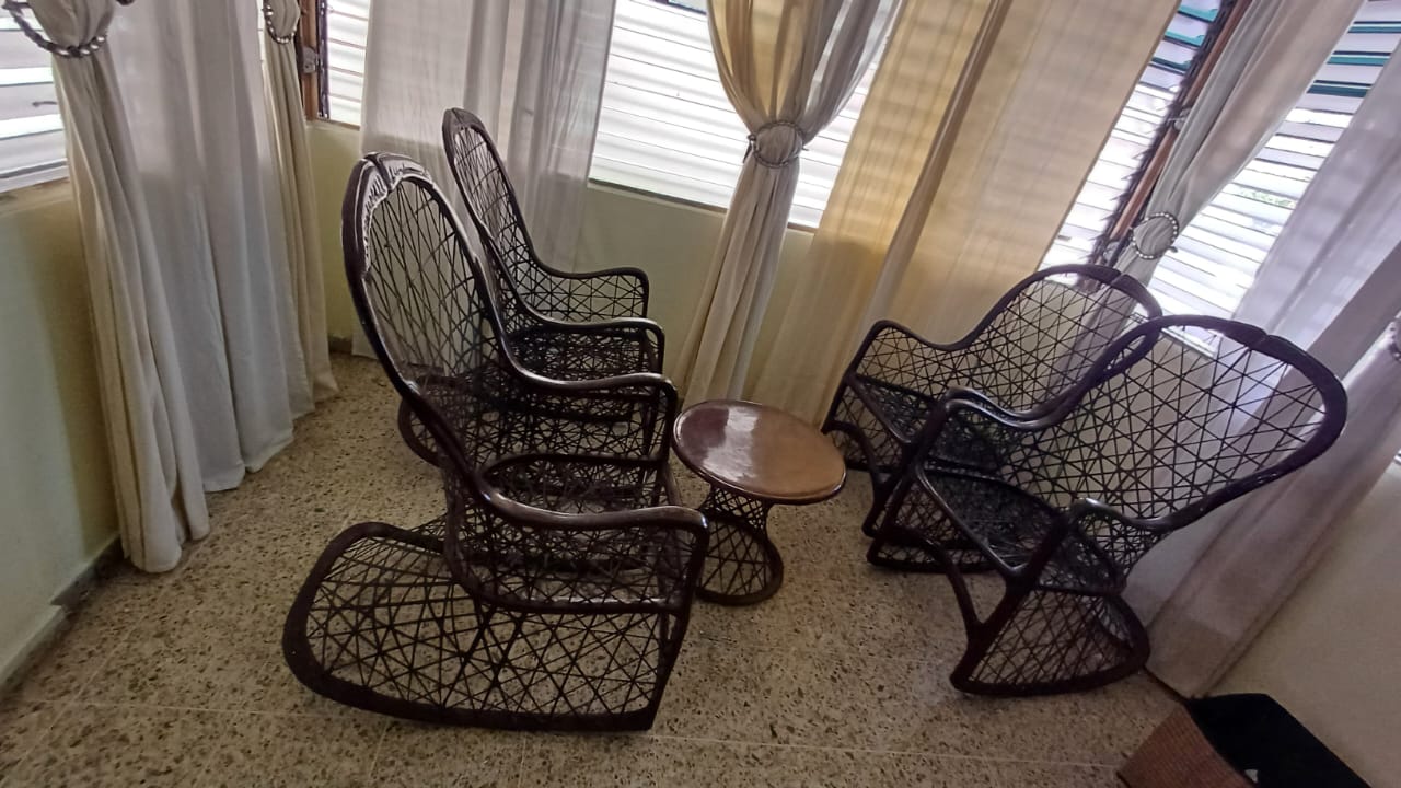 muebles y colchones - Vendo juego de mecedoras. 4