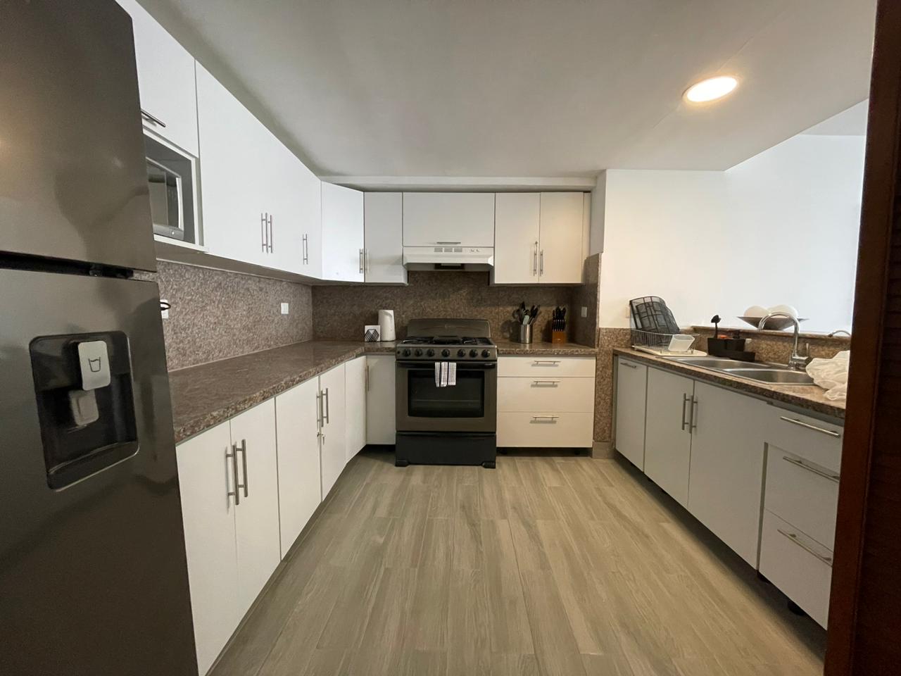 apartamentos - Se alquila, Apartamento 2Hab Amueblado Piso Alto 2