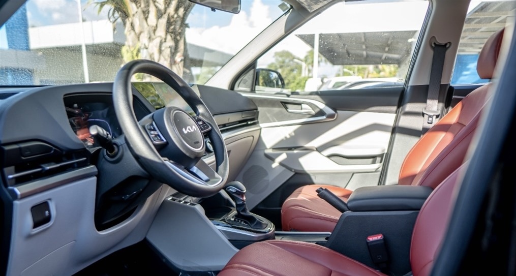 jeepetas y camionetas - En garantía como Nueva kia carens 2