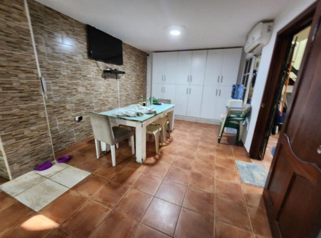 casas - Casa grande en Res Mirador Este 4