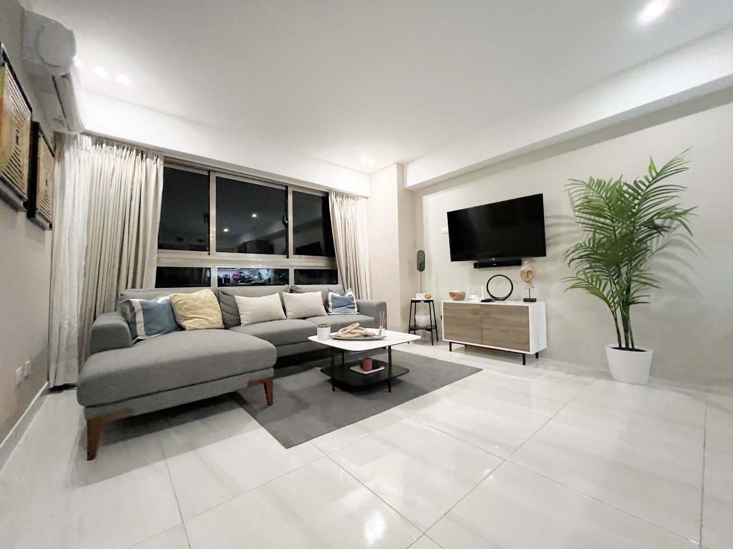 apartamentos - Apartamento en Venta Amueblado
EVARISTO MORALES
USD 190,000.00
 0