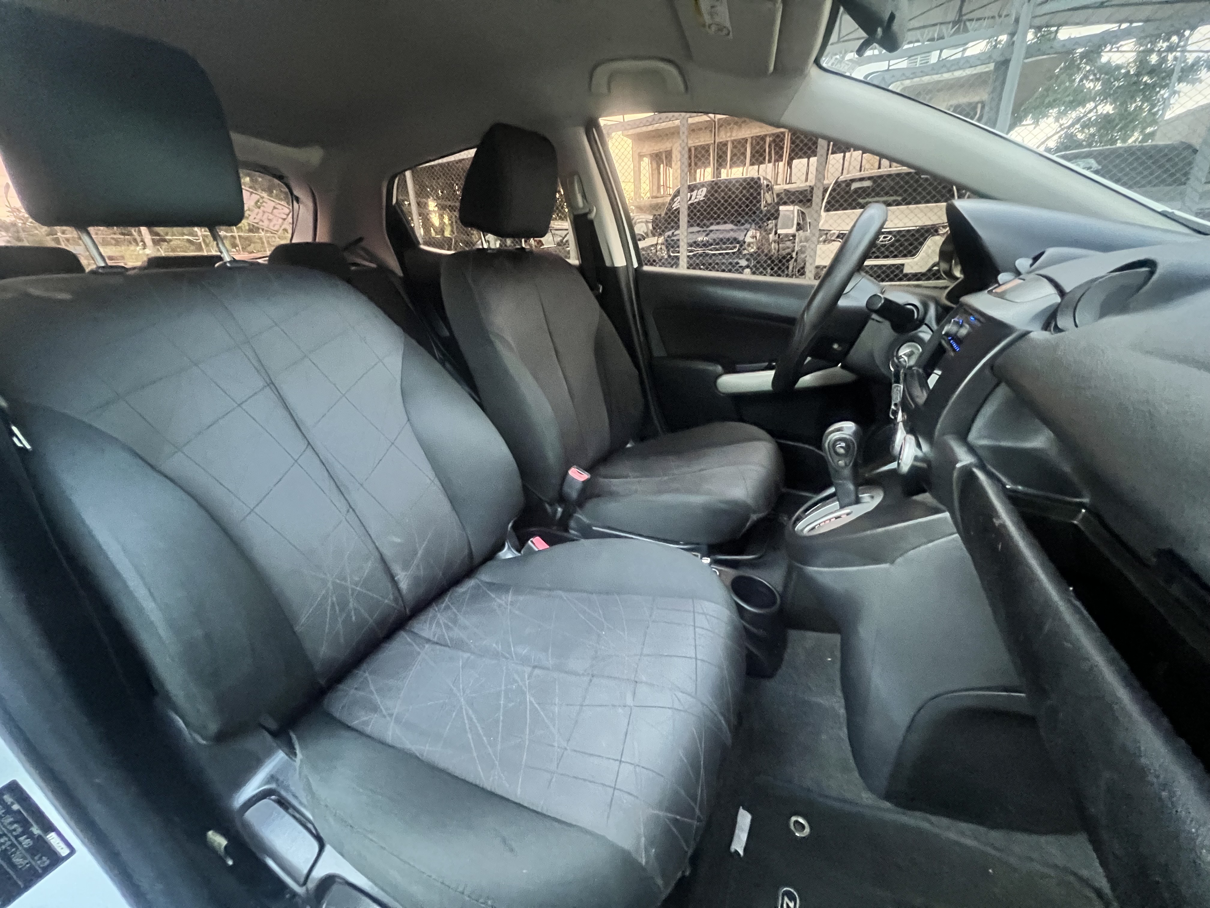 carros - Mazda demio 2014 4