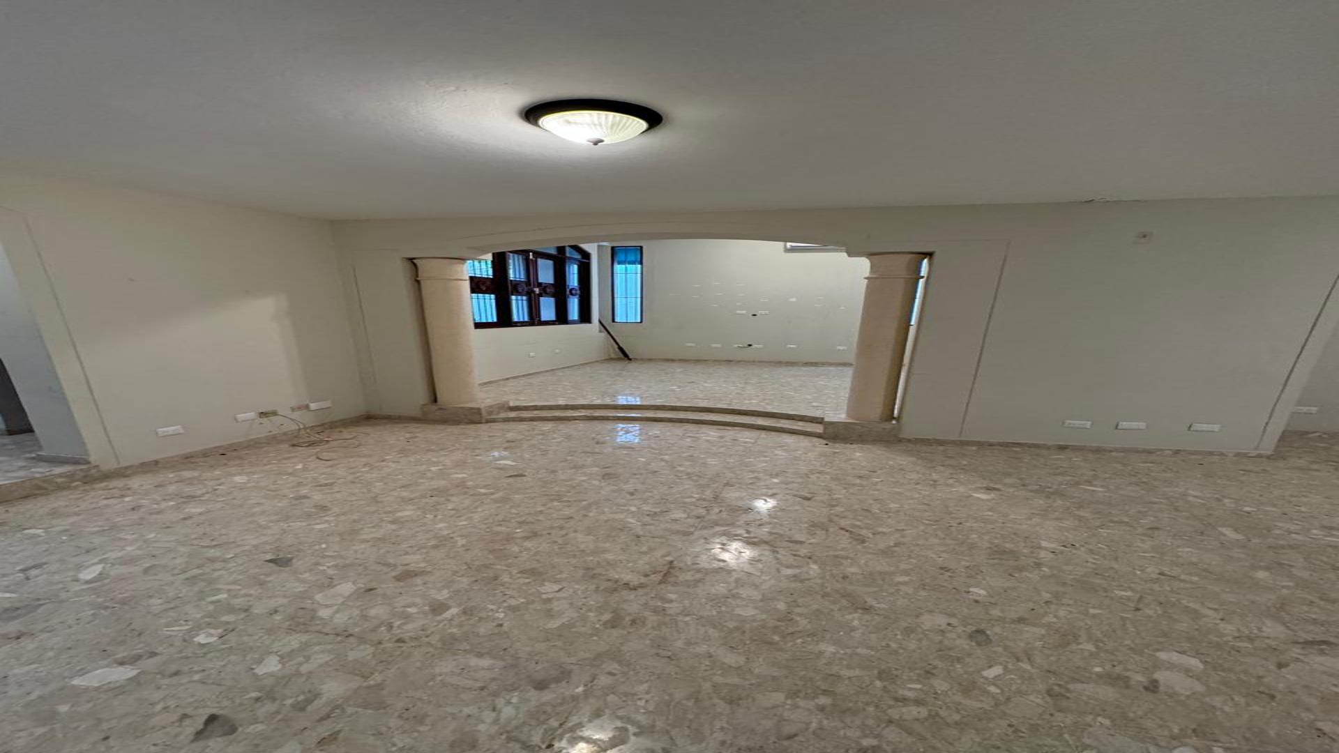casas - Casa en Alquiler de 4 habitaciones en Paraiso 2