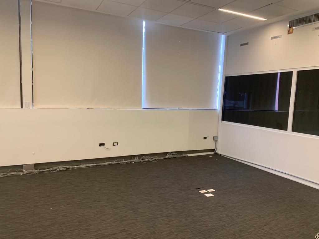 oficinas y locales comerciales - Local en alquiler  para uso de oficinas, ascensor, recepción, cocina, 2 1/2 baño 2