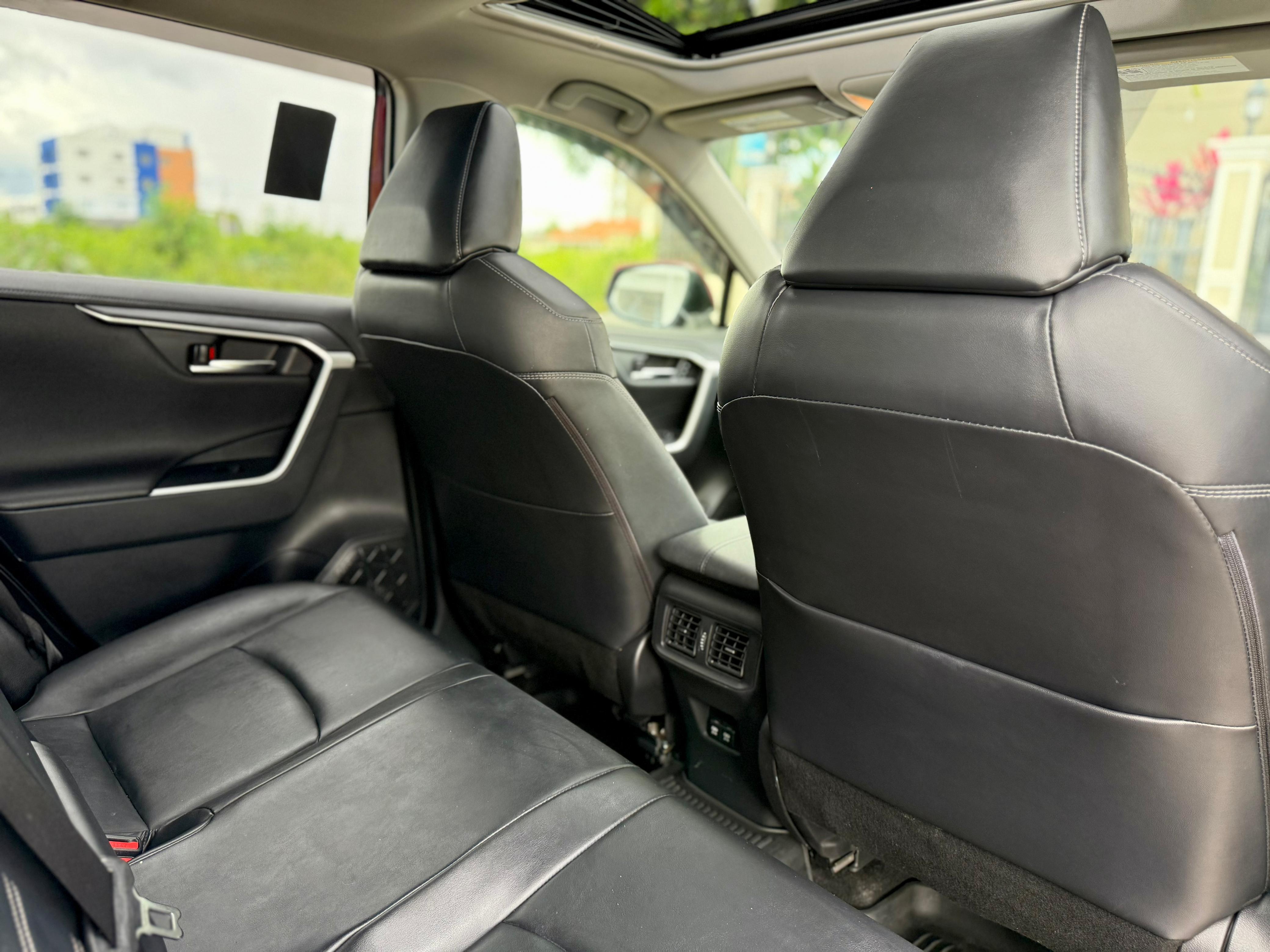 jeepetas y camionetas - Toyota RAV4 Limited 2019 0