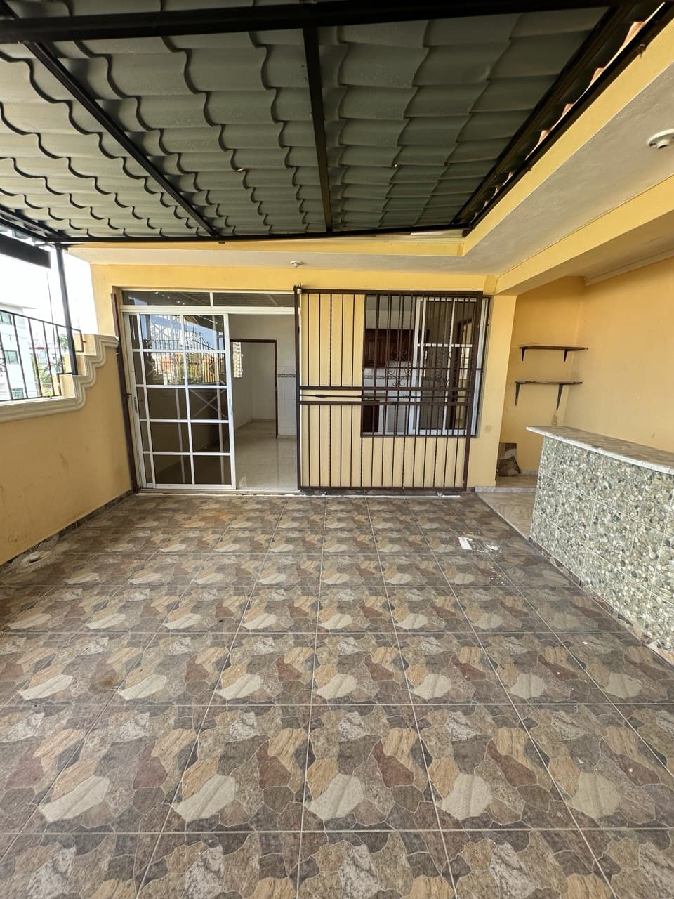 oficinas y locales comerciales - Edificio en Venta en Mirador del Este 7