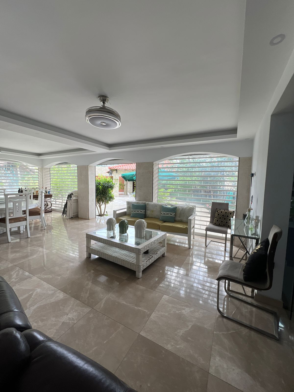 casas - Lujo y Comodidad Los Ríos Casa En Venta 1155 mts 1