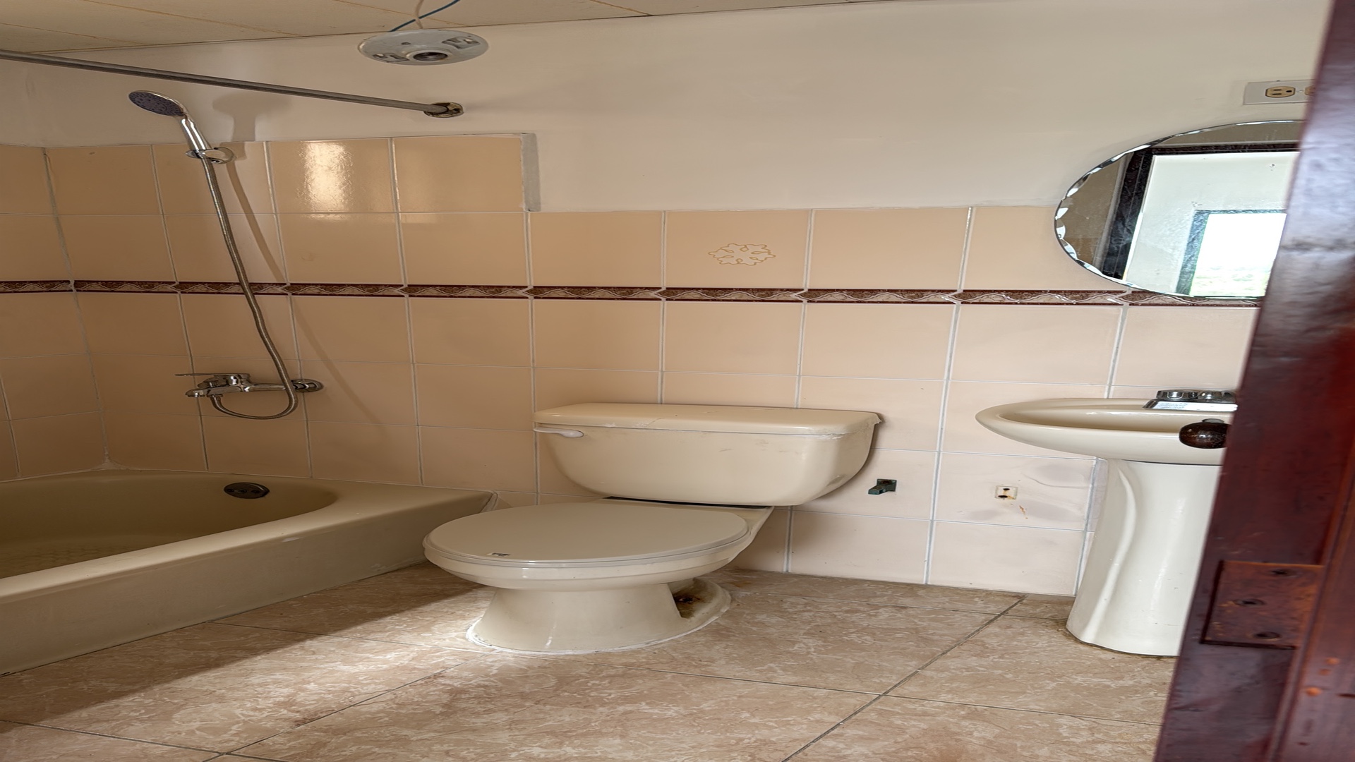 apartamentos - Se renta apartamento en Reparto de 3 Ojos
Santo Domingo Este
 5