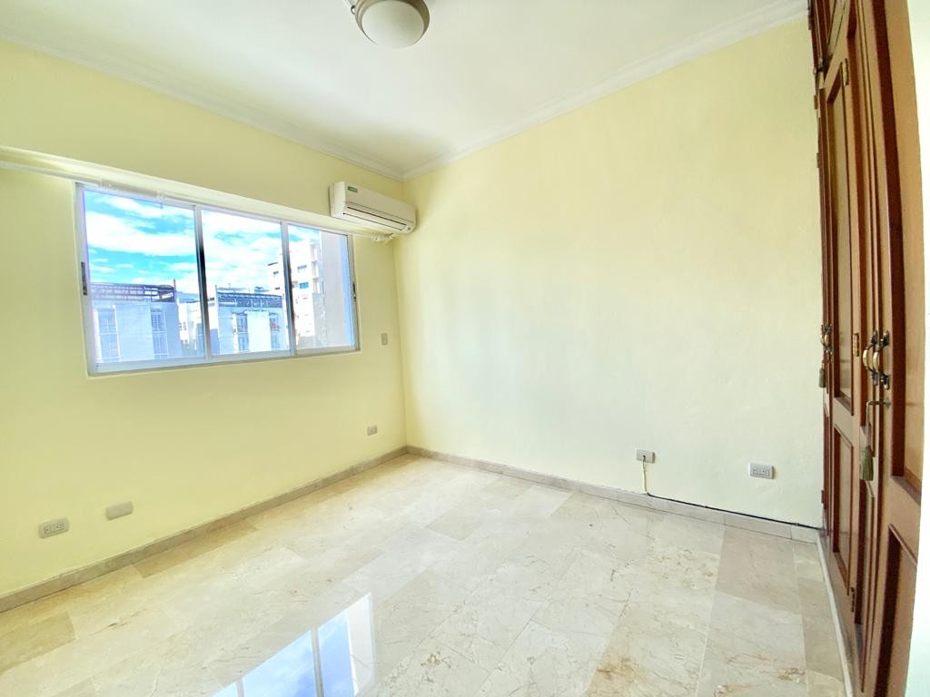 apartamentos - Apartamento con línea blanca o vacio 4
